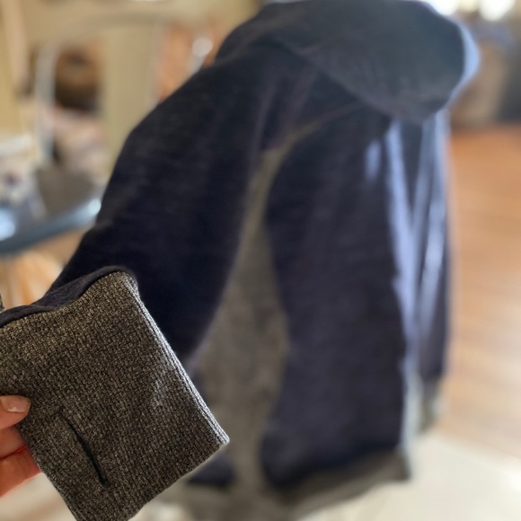 Lululemon Jacket - Picture 3 of 3